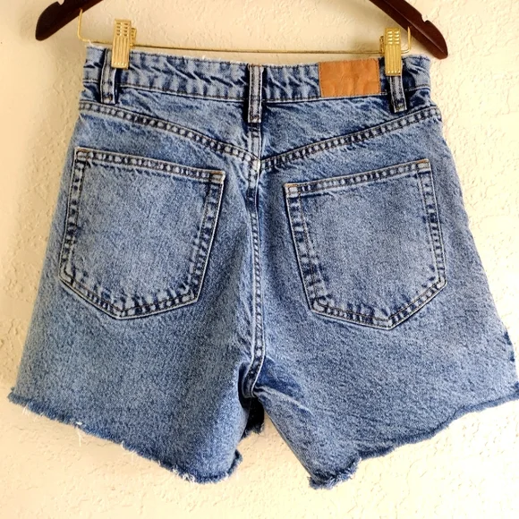 Zara High Rise Mom Shorts With Slits On Sides - Picture 6 of 7